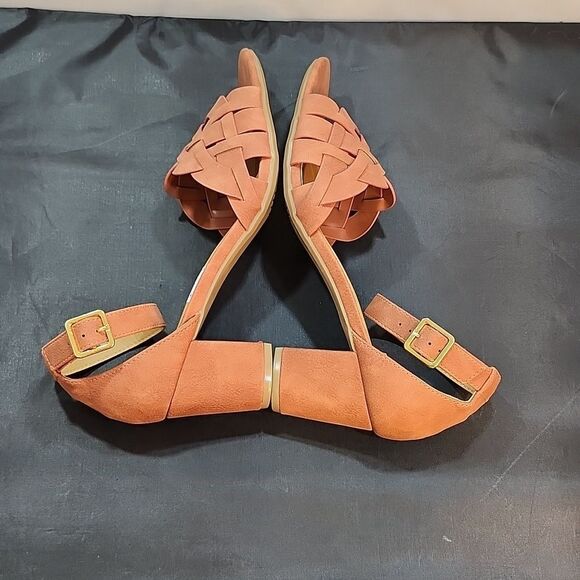 BRAND NEW WHITEMT LOW BLOCK-HEEL ADJUSTABLE BUCKLE WOMEN'S WIDE BRAIDED SANDAL - Picture 10 of 15